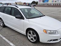 Begagnad Volvo V70 R-Design Momentum 180 HK (132 kW) 2011 Vit Kombi