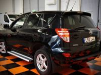 begagnad Toyota RAV4 2.0 VVT-i / 4x4 / Multidrive S / NYSERVAD 158hk