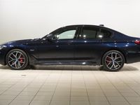 Begagnad BMW 545e Shadowline 286 HK (210 kW) 2022 Svart Sedan