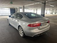 begagnad Jaguar XE 20d 180HK nybesiktad Aut