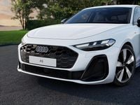 Ny Audi A5 S-Line 252 HK (185 kW) 2025 Glaciärvit metallic Sedan