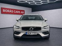 Begagnad Volvo V60 CC Momentum 190 HK (139 kW) 2019 Vit Kombi