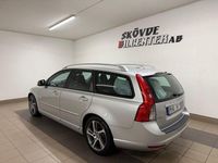 Begagnad Volvo V50 Momentum 116 HK (85 kW) 2012 Ljusgrå Kombi