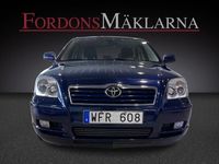 begagnad Toyota Avensis SEDAN 2.4 BUSINESS D-4 VVT-i AUT REA RACE 163HK VÄRMARE