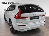 Begagnad Volvo XC60 Core 355 HK (261 kW) 2022 Vit SUV