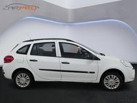 Begagnad Renault Clio GrandTour 75 HK (55 kW) 2010 Vit Kombi
