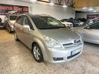 Begagnad Toyota Corolla 129 HK (94 kW) 2006 Silver Kombi