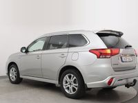 begagnad Mitsubishi Outlander P-HEV AWD Business X Drag Läder V-Hjul