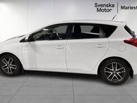 Begagnad Toyota Auris Edition 125 HK (91 kW) 2015 Vit Halvkombi