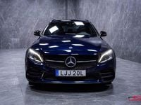 Begagnad Mercedes C300e AMG line 306 HK (225 kW) 2020 Blå Kombi