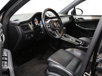 begagnad Porsche Macan Turbo Sport Chrono Panorama Värmare Sv-Såld 2017, SUV