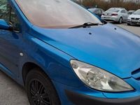 begagnad Peugeot 307 5-dörrar 1.6 XT Euro 3 mycket fin ny bes och sk