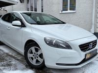 Begagnad Volvo V40 Momentum 116 HK (85 kW) 2015 Vit