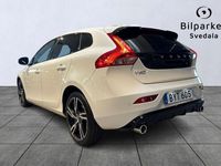 begagnad Volvo V40 D3 Automat R-Design / Navi / Kamera / Black Optik