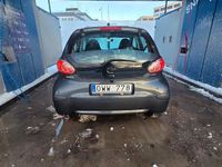 Begagnad Toyota Aygo 68 HK (50 kW) 2011 Grey metallic Halvkombi