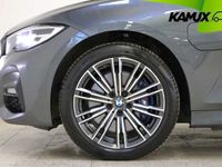 begagnad BMW 330e xDrive Touring M-Sport H/K Drag 292hk