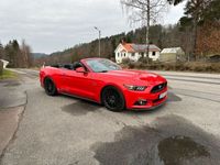 begagnad Ford Mustang GT 5.0 V8 Ti-VCT 421hk Cab