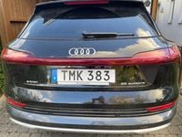 Begagnad Audi e-tron 300 kW (408 HK) 2022 SUV