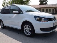 Begagnad VW Touran 150 HK (110 kW) 2014 Vit Minibuss
