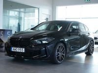 Begagnad BMW M135 Comfort Edition 306 HK (225 kW) 2023 Svart Halvkombi