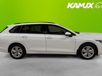 Begagnad VW Golf VIII 131 HK (96 kW) 2023 Vit Kombi