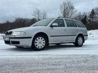 Begagnad Skoda Octavia Tour 102 HK (75 kW) 2005 Kombi