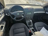 begagnad Skoda Octavia Kombi 2.0 FSI 4x4 NY besiktigad idag