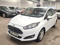 Begagnad Ford Fiesta Trend 60 HK (44 kW) 2015 Vit
