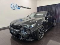 Begagnad BMW M5 Comfort Edition 728 HK (535 kW) 2025 Black sapphire metallic Kombi
