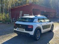 Begagnad Citroën C4 Cactus 82 HK (60 kW) 2015 Vit Halvkombi