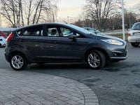 Begagnad Ford Fiesta Titanium 101 HK (74 kW) 2017 Grå Halvkombi