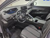 Begagnad Peugeot 3008 Allure 131 HK (96 kW) 2022 Grå (grå metallic) SUV
