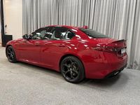 Begagnad Alfa Romeo Giulia Veloce 280 HK (205 kW) 2017 Röd Sedan