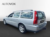 Begagnad Volvo V70 Kinetic 141 HK (103 kW) 2005 Ljusgrå Kombi