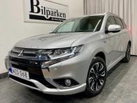 Begagnad Mitsubishi Outlander Comfort Edition 203 HK (149 kW) 2018 Silver SUV