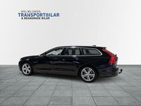 Begagnad Volvo V90 Momentum 250 HK (183 kW) 2018 Svart Kombi