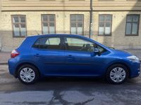 begagnad Toyota Auris 1,6 5D Multimode automat