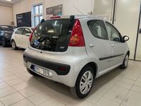 begagnad Peugeot 107 5-dörrar 1.0 Svensksåld låga mil 2012, Halvkombi