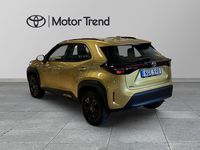 Begagnad Toyota Yaris Hybrid Active 117 HK (86 kW) 2023 Gul