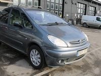 Begagnad Citroën Xsara Picasso 136 HK (100 kW) 2003 Grå Minibuss