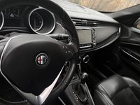 begagnad Alfa Romeo Giulietta quadrifoglio