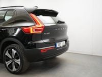 Begagnad Volvo XC40 Core 175 kW (238 HK) 2022 Svart SUV