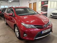 Begagnad Toyota Auris Touring Sports Edition 136 HK (100 kW) 2015 Röd Kombi