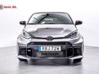 Begagnad Toyota Yaris 280 HK (205 kW) 2024 Silver Halvkombi