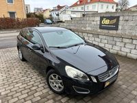 Begagnad Volvo V60 Momentum 116 HK (85 kW) 2013 Svart Kombi