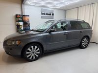 Begagnad Volvo V50 Momentum 220 HK (161 kW) 2004 Grå Kombi