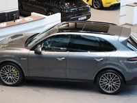 begagnad Porsche Cayenne E-Hybrid Innodrive/HUD/Drag