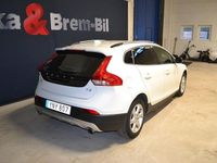 Begagnad Volvo V40 CC Business Edition 152 HK (111 kW) 2018 Vit Kombi