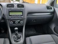 Begagnad VW Golf VI 102 HK (75 kW) 2011 Halvkombi