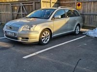 Begagnad Toyota Avensis 129 HK (94 kW) 2005 Kombi